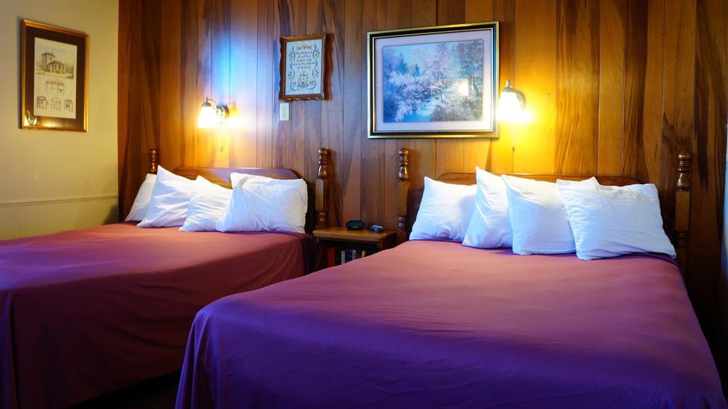 Harbor Haus Inn & Suites هيرمان الغرفة الصورة